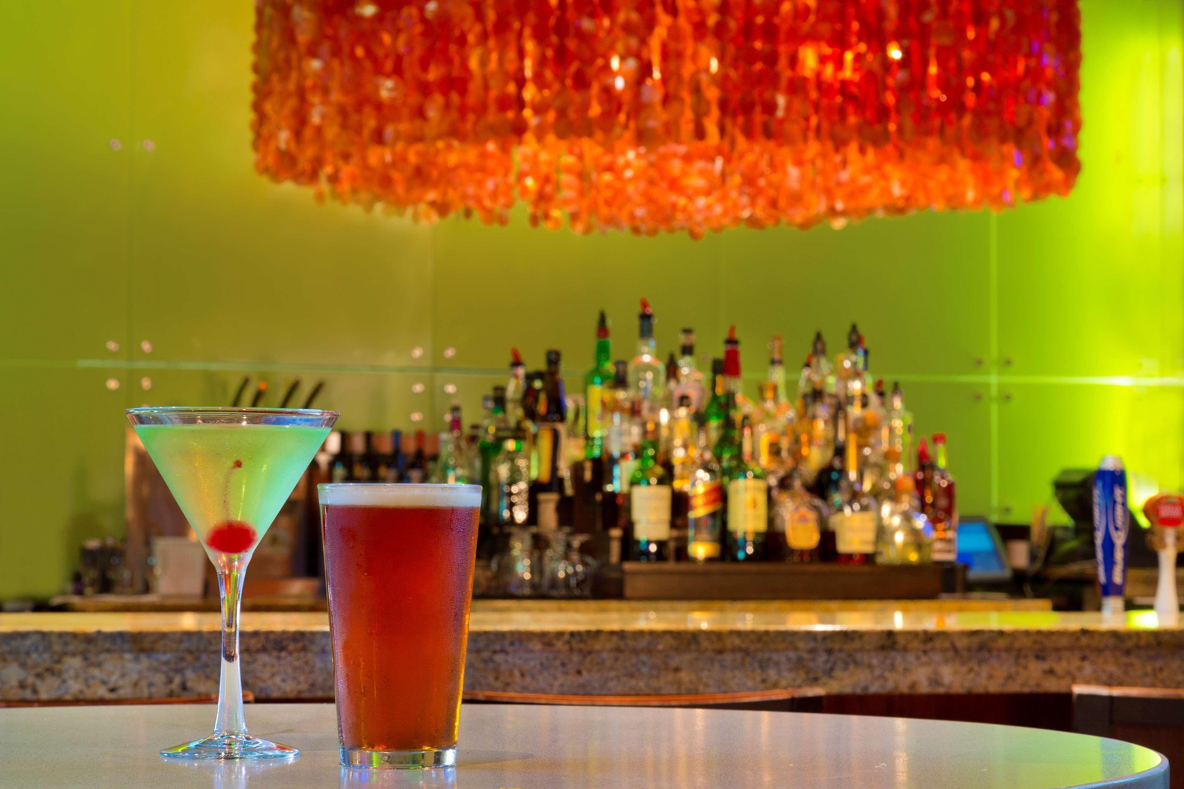 Doubletree By Hilton Hotel Orlando At Seaworld Williamsburg Bagian luar foto