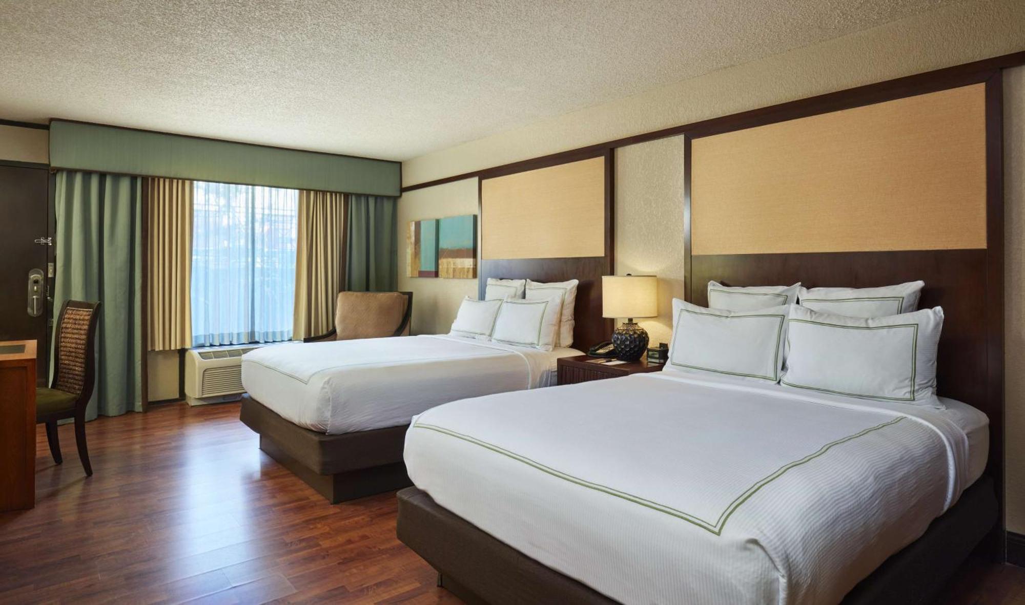 Doubletree By Hilton Hotel Orlando At Seaworld Williamsburg Bagian luar foto