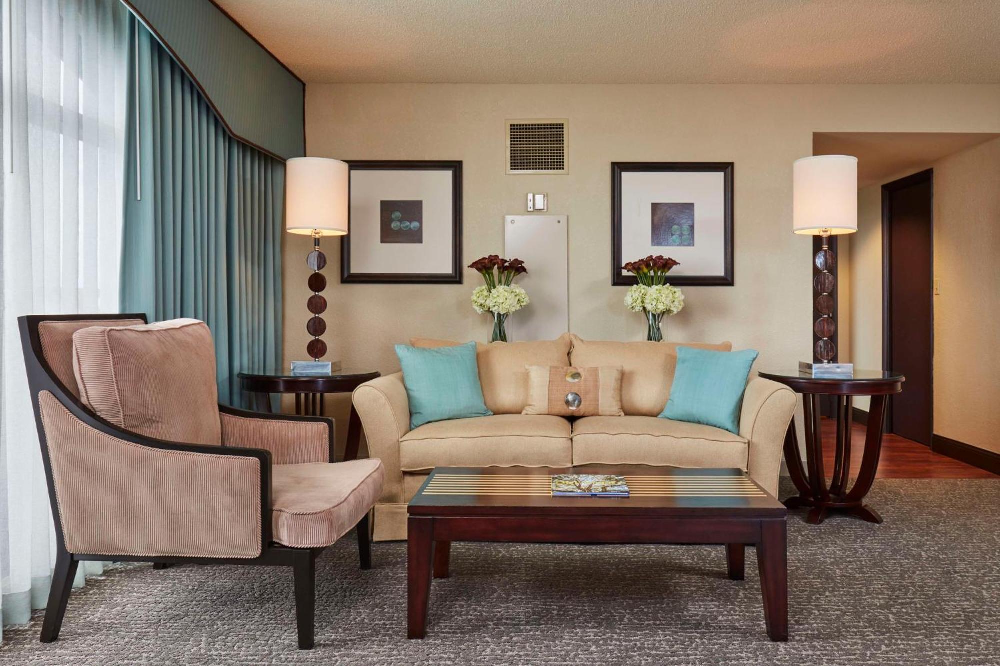 Doubletree By Hilton Hotel Orlando At Seaworld Williamsburg Bagian luar foto