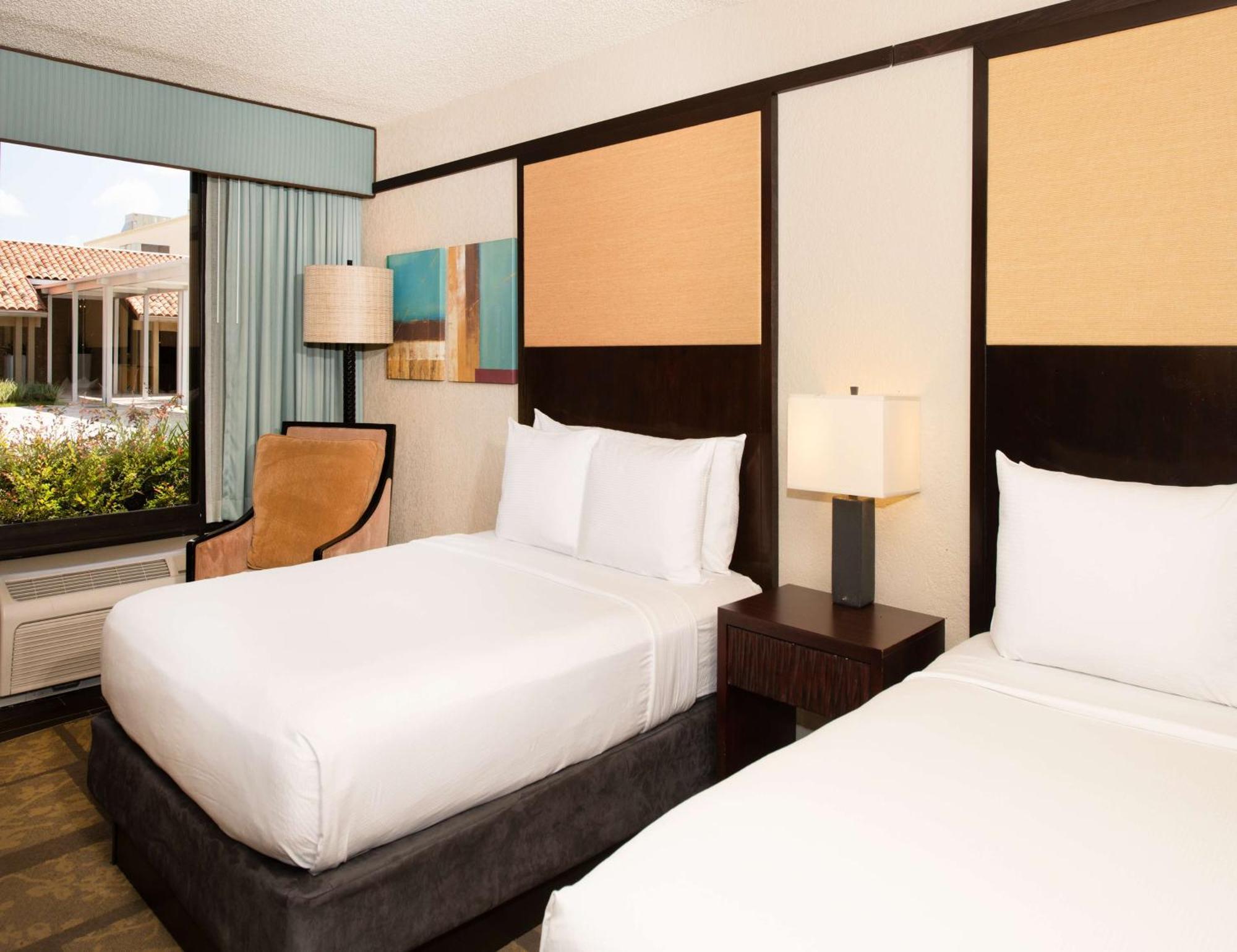 Doubletree By Hilton Hotel Orlando At Seaworld Williamsburg Bagian luar foto